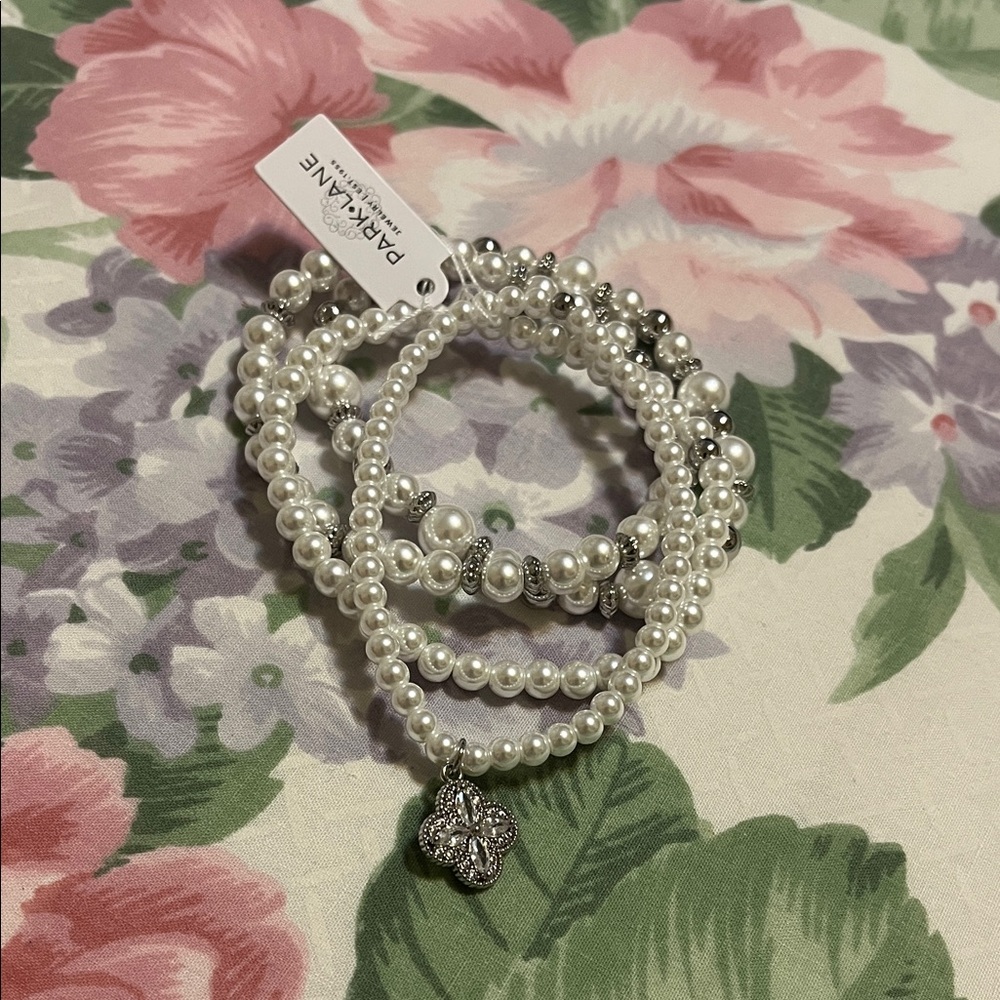 White Faux Pearl Bracelet Set